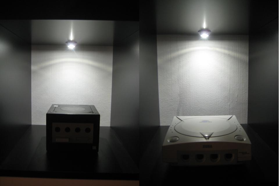 Two images with a GC and DC in respective shelf