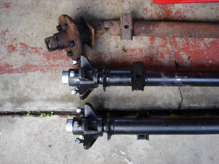 Boat Trailor Axle 03.jpg
