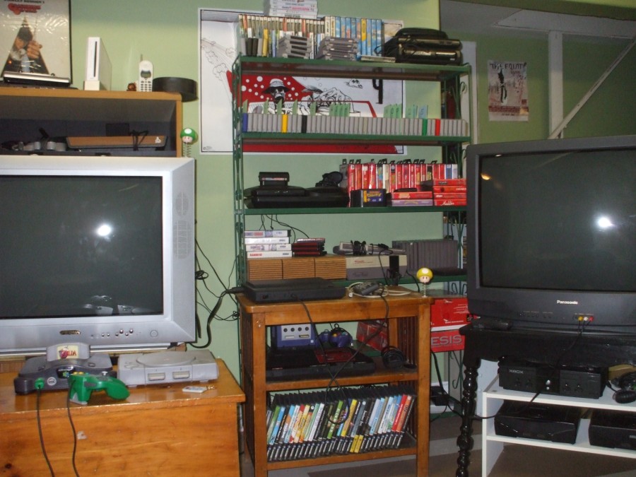 Over sized and wayy too heavy CRT's for life