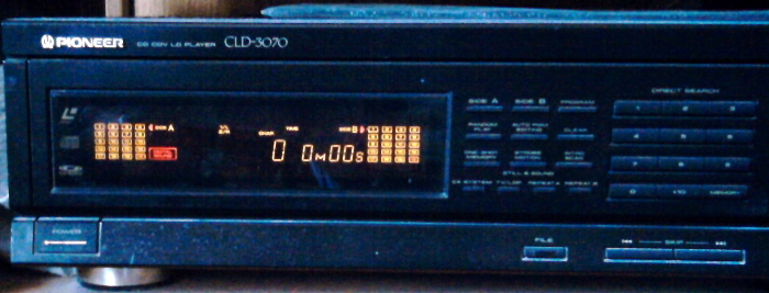 Pioneer Laser Disc CLD-3070.jpg