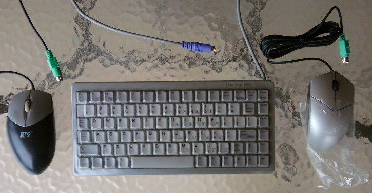 PS-2 Sensor Mouse Cherry Keyboard.jpg