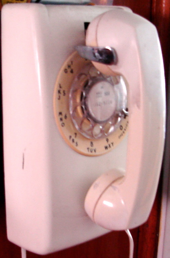 Rotary Phone Pacific Bell 554.jpg