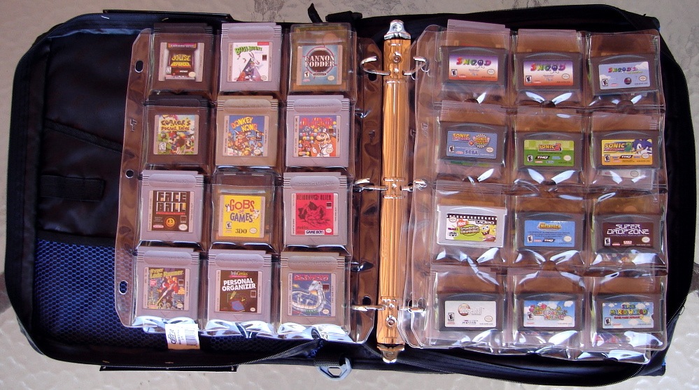 Game Boy Cart 2-5 Inch Coin Pocket Storage Zipper Binder.JPG