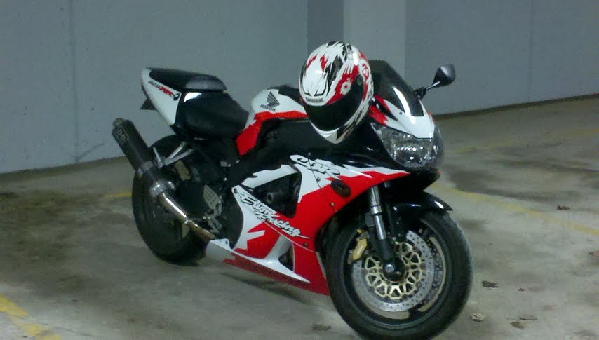 Here's my 'other' significant other. <br />'01 CBR929rr