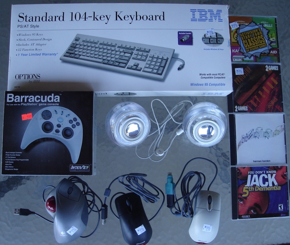 0 IBM Keyboard - Harmon Kardon Speakers.jpg