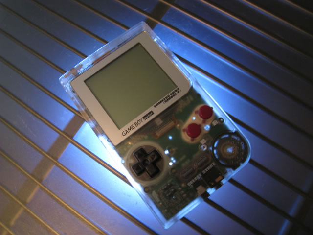 Famitsu Game Boy Pocket solo.