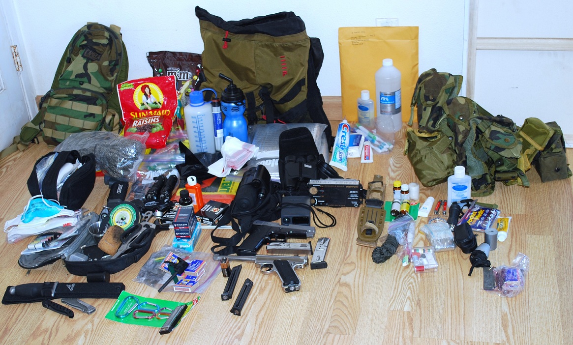 Veranios-bug-out-bag-contents.jpg